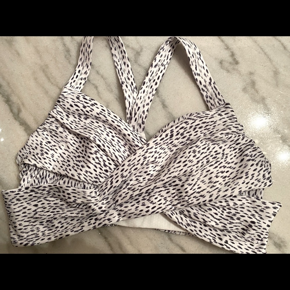 Lululemon Sports Bra NWOT